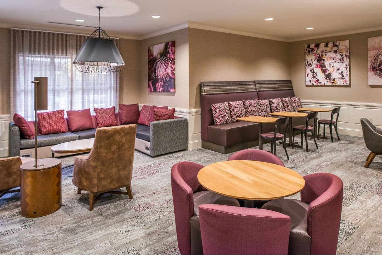 Lobby lounge